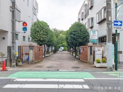 草加市神明２丁目
