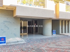 草加市新里町