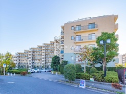 草加市新里町