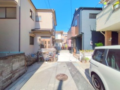 草加市氷川町