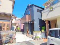 草加市氷川町