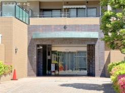 草加市氷川町