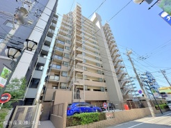 草加市氷川町