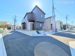 草加市苗塚町