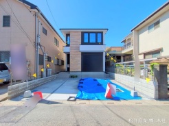 草加市氷川町