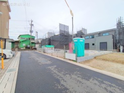 草加市苗塚町
