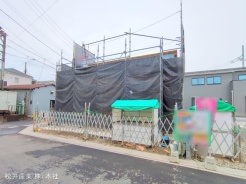 草加市苗塚町