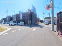 草加市苗塚町