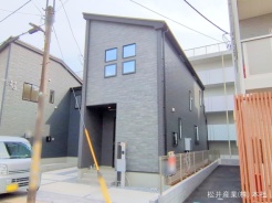 草加市谷塚１丁目