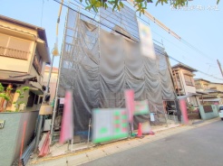 草加市苗塚町
