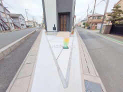 草加市八幡町