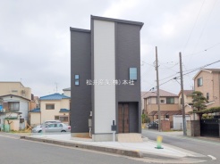 草加市八幡町