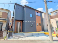 草加市新里町