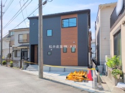草加市新里町