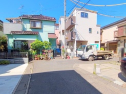 草加市谷塚町