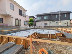 越谷市弥栄町２丁目