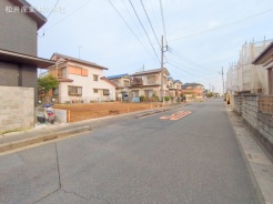 越谷市瓦曽根１丁目