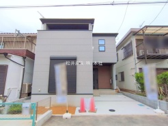 草加市小山１丁目