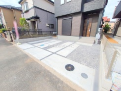 草加市青柳６丁目