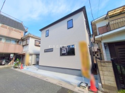 草加市苗塚町