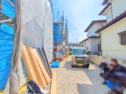 草加市小山１丁目