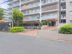 草加市栄町１丁目
