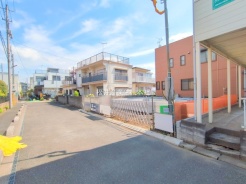 草加市氷川町