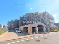 草加市旭町６丁目