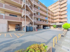 越谷市新越谷１丁目