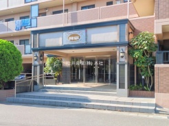 越谷市新越谷１丁目