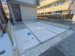 草加市吉町３丁目