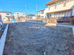 草加市稲荷４丁目