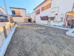 草加市稲荷４丁目