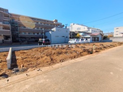 越谷市瓦曽根１丁目