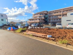 越谷市瓦曽根１丁目