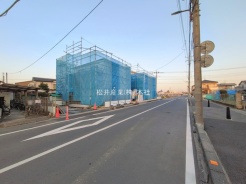 草加市青柳８丁目