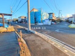 草加市稲荷４丁目