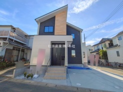 草加市谷塚上町