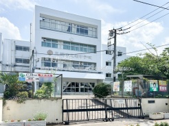 三郷市中央２丁目