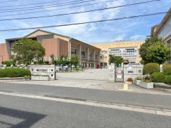 三郷市中央２丁目