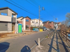 草加市青柳８丁目