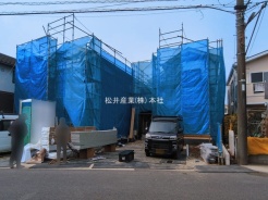 草加市青柳８丁目