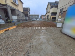 草加市稲荷４丁目