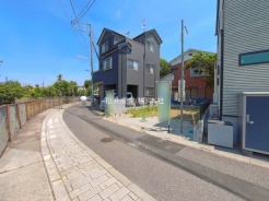 草加市谷塚仲町