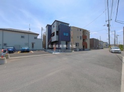 草加市金明町