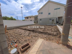 草加市新里町