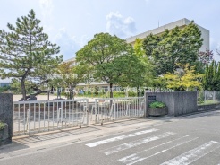 吉川市新栄２丁目