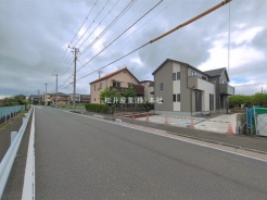 草加市新栄３丁目