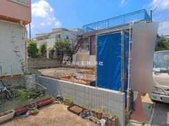草加市新里町