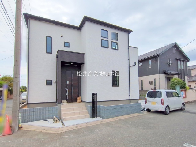 越谷市弥栄町11期2棟　1号棟